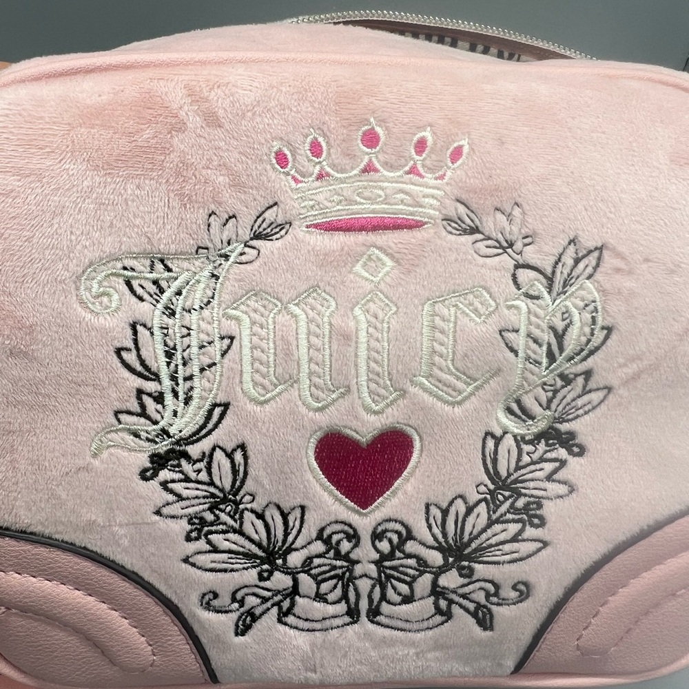 Juicy couture heritage crossbody purse - Picture 7 of 10
